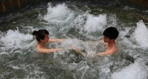 江苏常州旅游风光——天目湖御水温泉竹海森林里的温泉